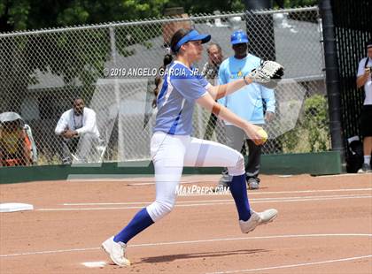 Thumbnail 1 in Heritage vs Foothill (CIF NCS D1 Final) photogallery.