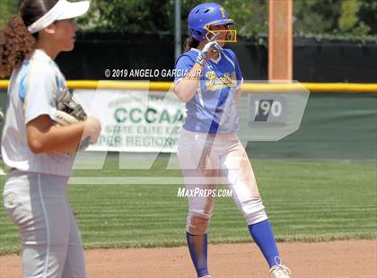 Thumbnail 1 in Heritage vs Foothill (CIF NCS D1 Final) photogallery.