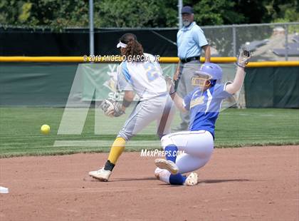 Thumbnail 1 in Heritage vs Foothill (CIF NCS D1 Final) photogallery.