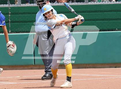 Thumbnail 1 in Heritage vs Foothill (CIF NCS D1 Final) photogallery.