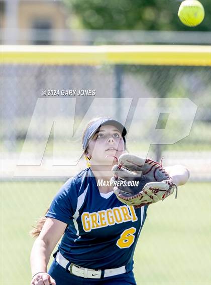 Thumbnail 1 in Gregori vs. Whitney (CIF SJS D1 Semifinal) photogallery.