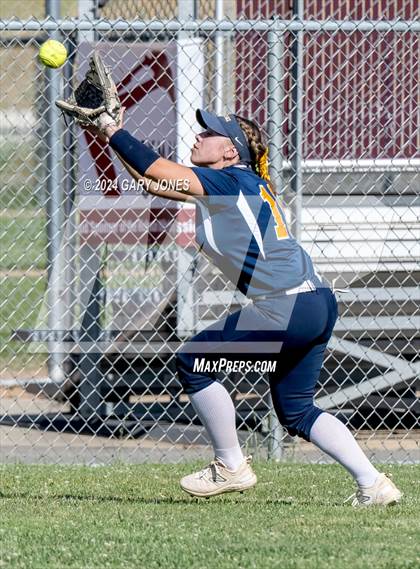 Thumbnail 2 in Gregori vs. Whitney (CIF SJS D1 Semifinal) photogallery.