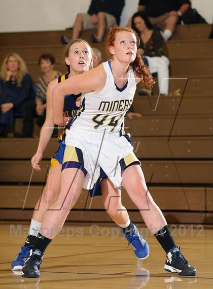 Thumbnail 3 in Del Campo vs. Nevada Union (Christian Brothers Holiday Classic) photogallery.