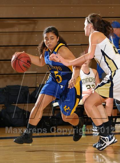 Thumbnail 1 in Del Campo vs. Nevada Union (Christian Brothers Holiday Classic) photogallery.