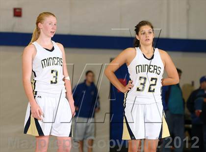Thumbnail 3 in Del Campo vs. Nevada Union (Christian Brothers Holiday Classic) photogallery.