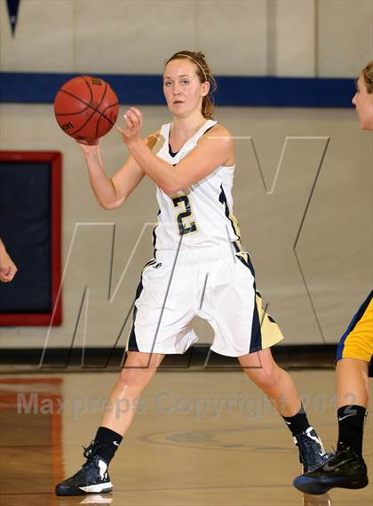 Thumbnail 3 in Del Campo vs. Nevada Union (Christian Brothers Holiday Classic) photogallery.