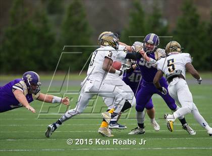 Thumbnail 3 in Bishop Guilfoyle vs. Farrell (PIAA Class A Final) photogallery.