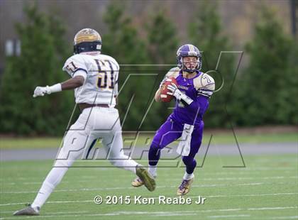 Thumbnail 2 in Bishop Guilfoyle vs. Farrell (PIAA Class A Final) photogallery.