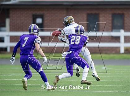 Thumbnail 2 in Bishop Guilfoyle vs. Farrell (PIAA Class A Final) photogallery.