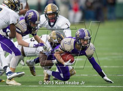 Thumbnail 3 in Bishop Guilfoyle vs. Farrell (PIAA Class A Final) photogallery.