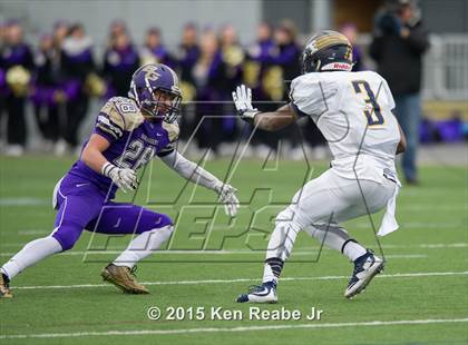 Thumbnail 2 in Bishop Guilfoyle vs. Farrell (PIAA Class A Final) photogallery.