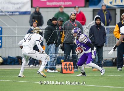 Thumbnail 3 in Bishop Guilfoyle vs. Farrell (PIAA Class A Final) photogallery.