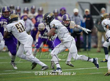 Thumbnail 3 in Bishop Guilfoyle vs. Farrell (PIAA Class A Final) photogallery.