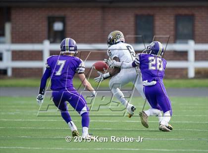 Thumbnail 3 in Bishop Guilfoyle vs. Farrell (PIAA Class A Final) photogallery.