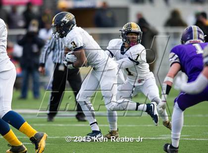 Thumbnail 3 in Bishop Guilfoyle vs. Farrell (PIAA Class A Final) photogallery.