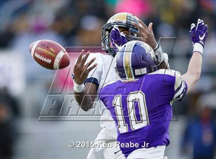 Thumbnail 2 in Bishop Guilfoyle vs. Farrell (PIAA Class A Final) photogallery.