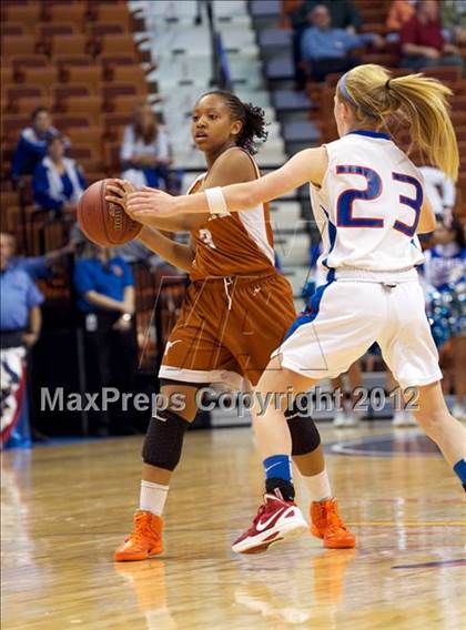 Thumbnail 3 in Capital Prep vs. Coginchaug (CIAC Class S Final) photogallery.