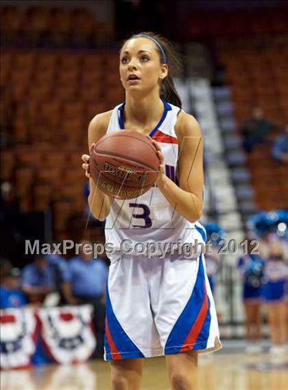 Thumbnail 2 in Capital Prep vs. Coginchaug (CIAC Class S Final) photogallery.