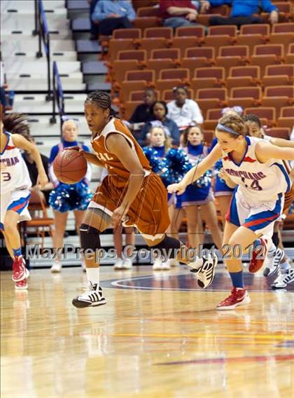 Thumbnail 3 in Capital Prep vs. Coginchaug (CIAC Class S Final) photogallery.