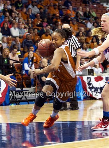 Thumbnail 3 in Capital Prep vs. Coginchaug (CIAC Class S Final) photogallery.