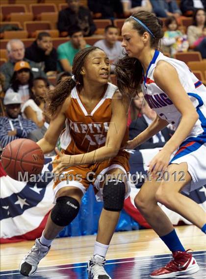 Thumbnail 2 in Capital Prep vs. Coginchaug (CIAC Class S Final) photogallery.