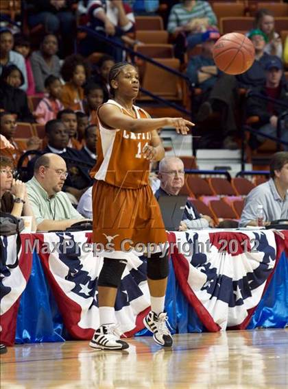 Thumbnail 3 in Capital Prep vs. Coginchaug (CIAC Class S Final) photogallery.