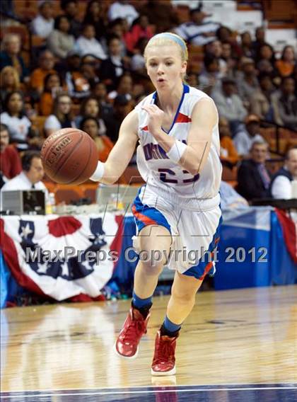 Thumbnail 2 in Capital Prep vs. Coginchaug (CIAC Class S Final) photogallery.