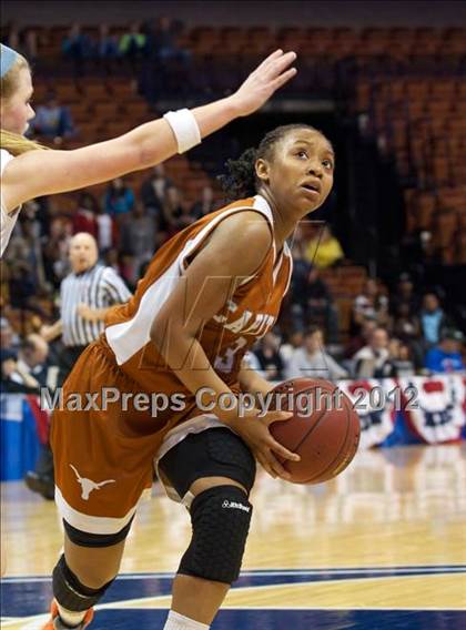Thumbnail 3 in Capital Prep vs. Coginchaug (CIAC Class S Final) photogallery.