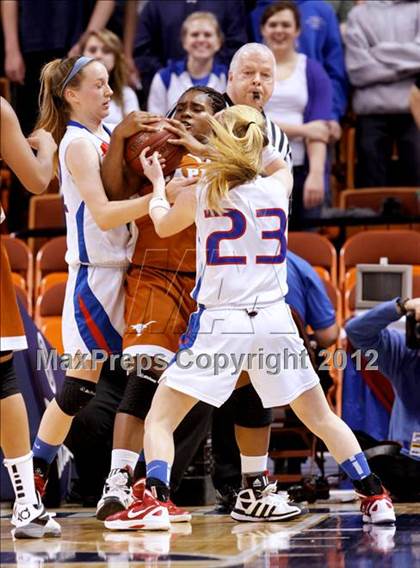 Thumbnail 3 in Capital Prep vs. Coginchaug (CIAC Class S Final) photogallery.