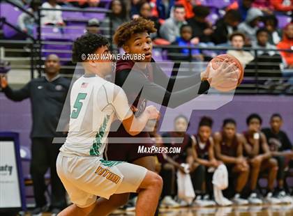 Thumbnail 1 in Jefferson vs. Tatum photogallery.