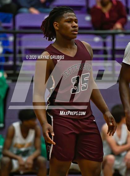 Thumbnail 3 in Jefferson vs. Tatum photogallery.