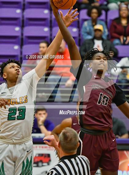 Thumbnail 3 in Jefferson vs. Tatum photogallery.