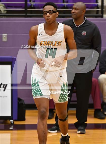 Thumbnail 1 in Jefferson vs. Tatum photogallery.