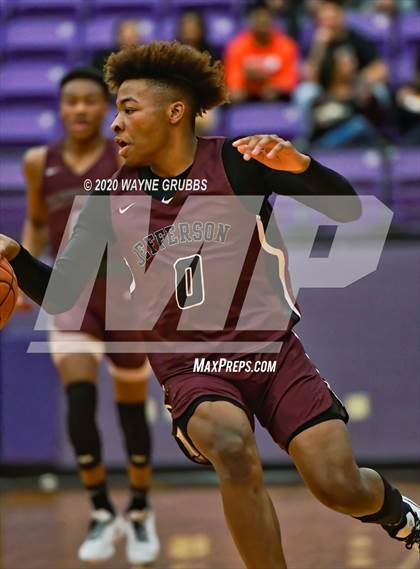 Thumbnail 3 in Jefferson vs. Tatum photogallery.