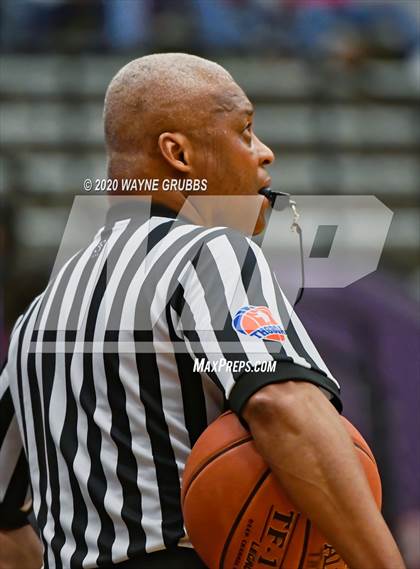 Thumbnail 3 in Jefferson vs. Tatum photogallery.