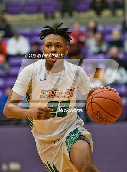 Thumbnail 1 in Jefferson vs. Tatum photogallery.
