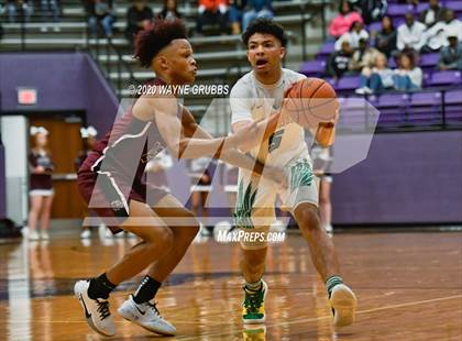 Thumbnail 3 in Jefferson vs. Tatum photogallery.