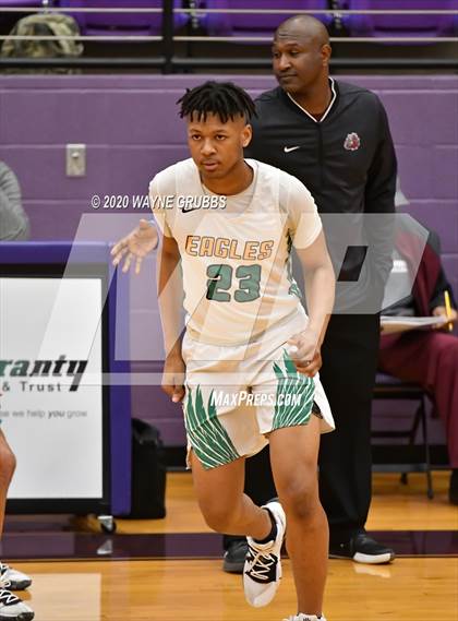 Thumbnail 3 in Jefferson vs. Tatum photogallery.