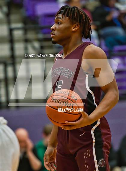 Thumbnail 3 in Jefferson vs. Tatum photogallery.