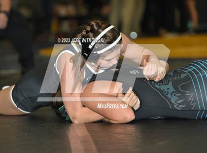 Thumbnail 3 in WRAL Invitational photogallery.