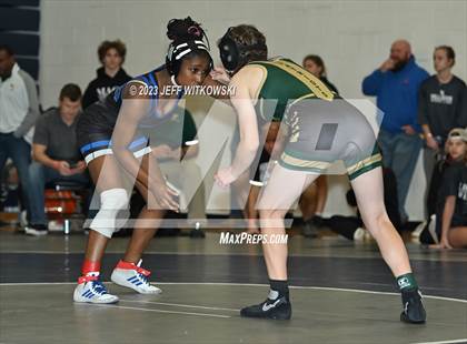 Thumbnail 1 in WRAL Invitational photogallery.