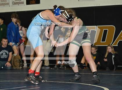 Thumbnail 3 in WRAL Invitational photogallery.