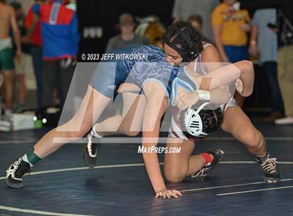 Thumbnail 2 in WRAL Invitational photogallery.
