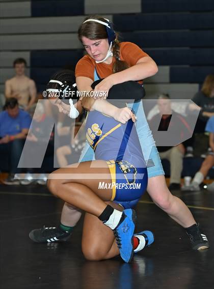 Thumbnail 2 in WRAL Invitational photogallery.