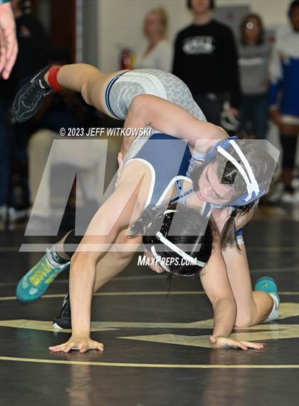 Thumbnail 1 in WRAL Invitational photogallery.