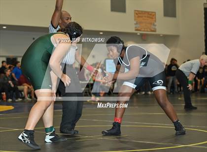 Thumbnail 3 in WRAL Invitational photogallery.