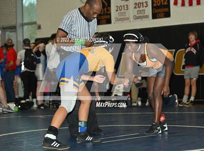 Thumbnail 2 in WRAL Invitational photogallery.