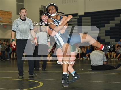 Thumbnail 3 in WRAL Invitational photogallery.