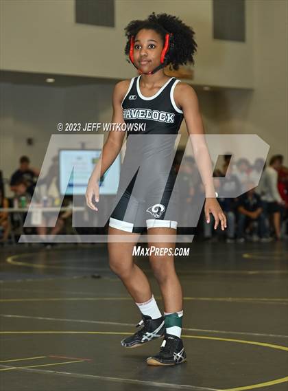 Thumbnail 3 in WRAL Invitational photogallery.