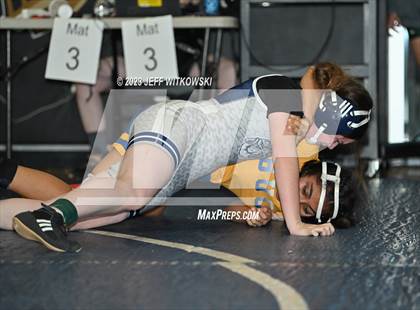 Thumbnail 2 in WRAL Invitational photogallery.